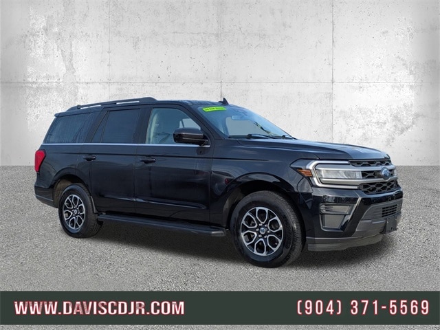 2024 Ford Expedition XLT's photo