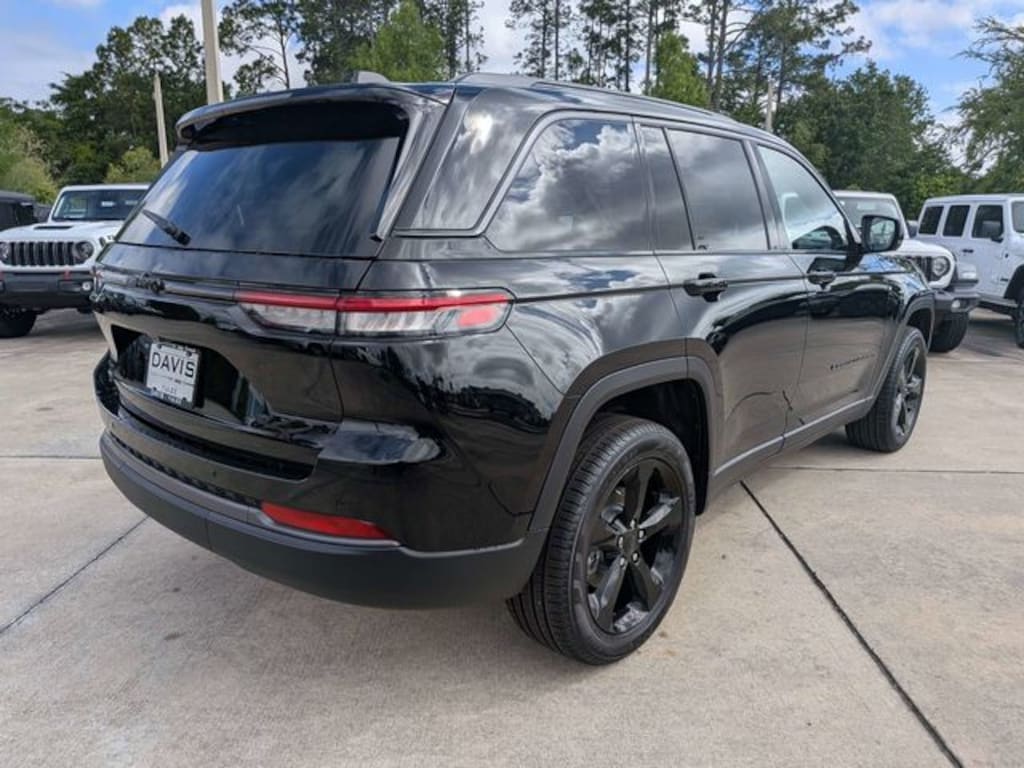 New 2026 Jeep Grand Cherokee Limited Sport Utility
