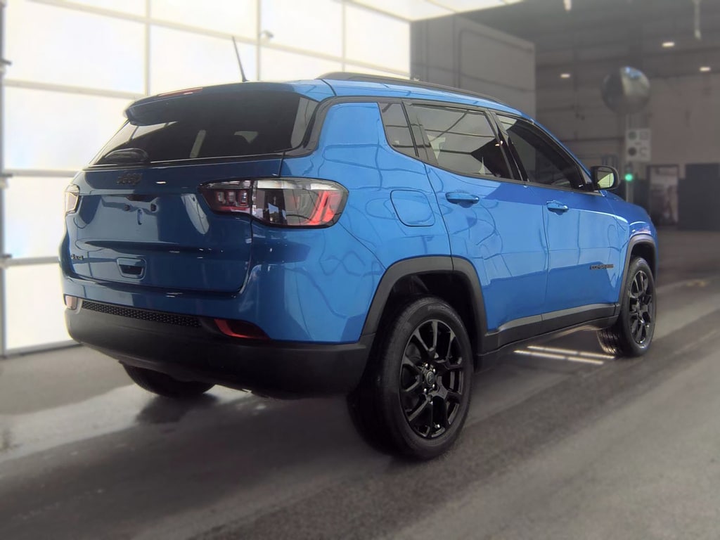 Used 2026 Jeep Compass Latitude Altitude