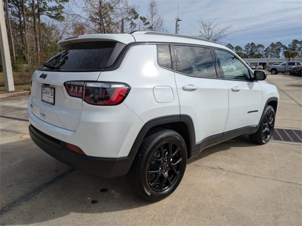 New 2026 Jeep Compass Latitude Sport Utility