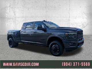 2026 Ram 3500 Tradesman Crew Cab 4x4 64 Box Pickup