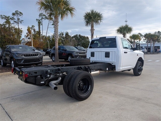 2026 Ram 3500 Tradesman photo 3