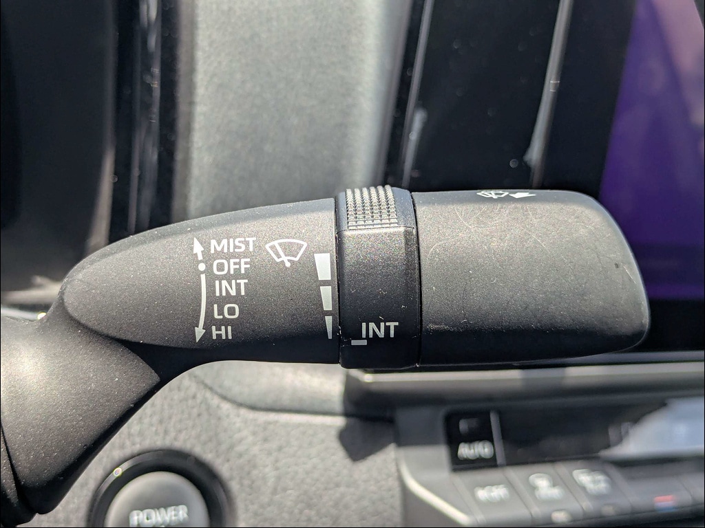 2025 Toyota Camry LE - Photo 27
