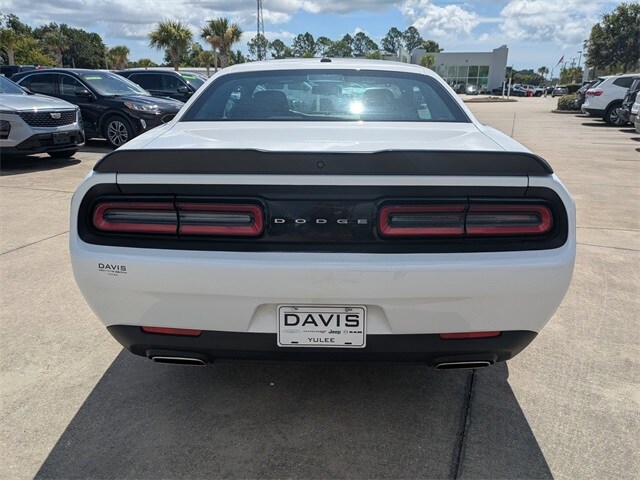 2023 Dodge Challenger SXT photo 4