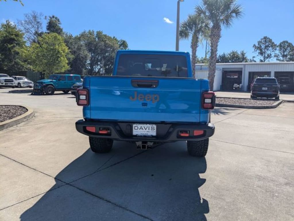 New 2026 Jeep Gladiator Mojave Pickup