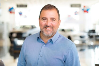 Staff member Angelo Fanelli from 2d66beb355b2