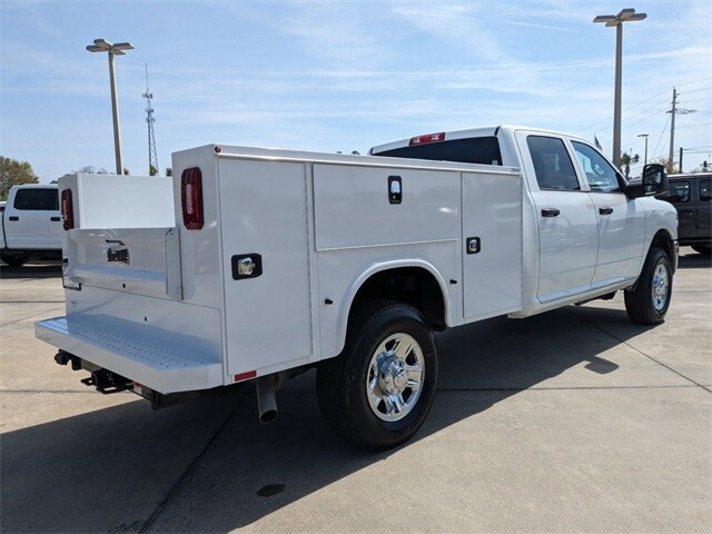 2024 Ram 3500 Tradesman photo 4