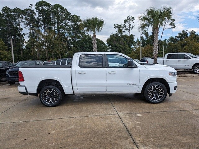 2025 Ram 1500 Laramie photo 3
