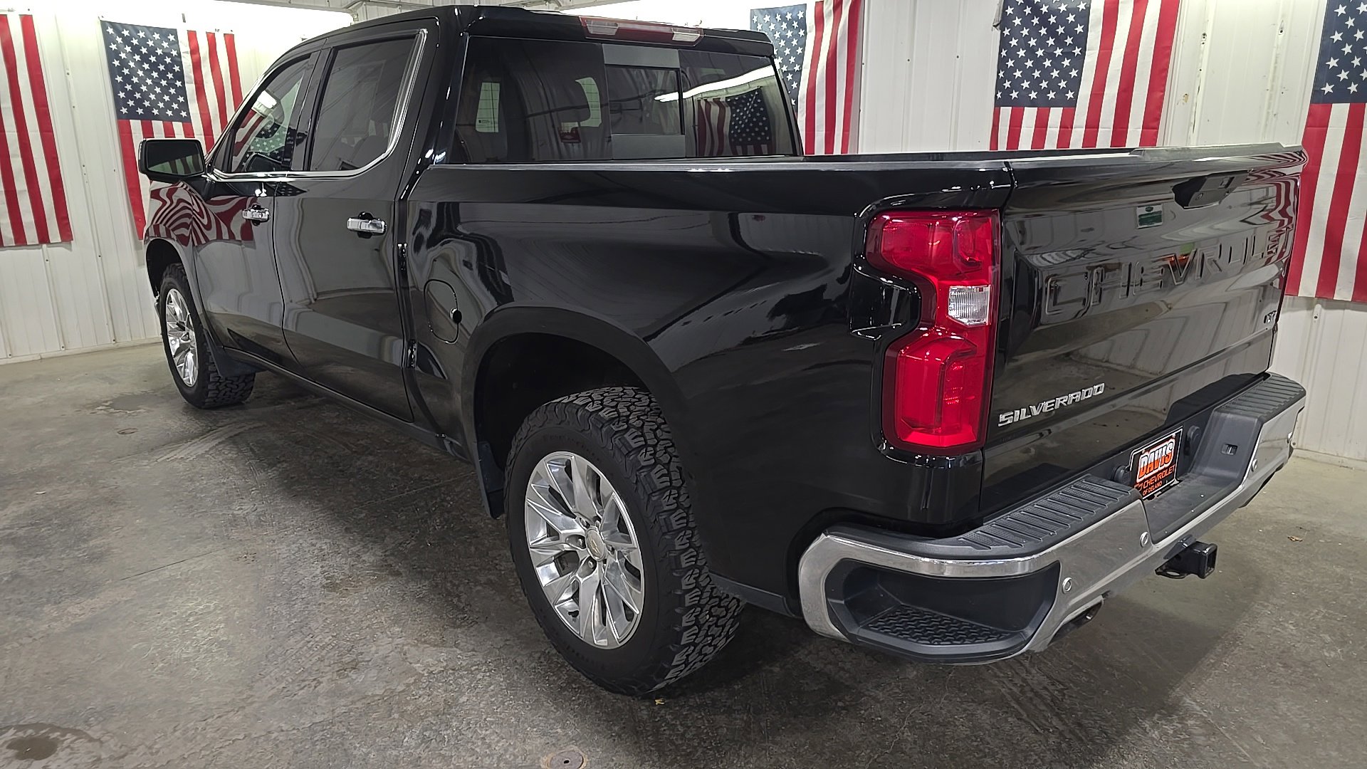 Used 2020 Chevrolet Silverado 1500 LTZ with VIN 3GCUYGED4LG322381 for sale in Delano, Minnesota