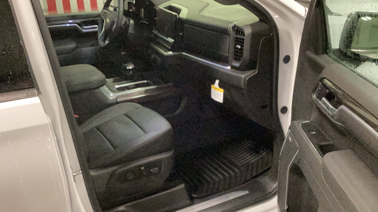 2026 Chevrolet Silverado 1500 LTZ - Photo 20