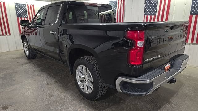Used 2020 Chevrolet Silverado 1500 LTZ with VIN 3GCUYGED4LG322381 for sale in Delano, Minnesota
