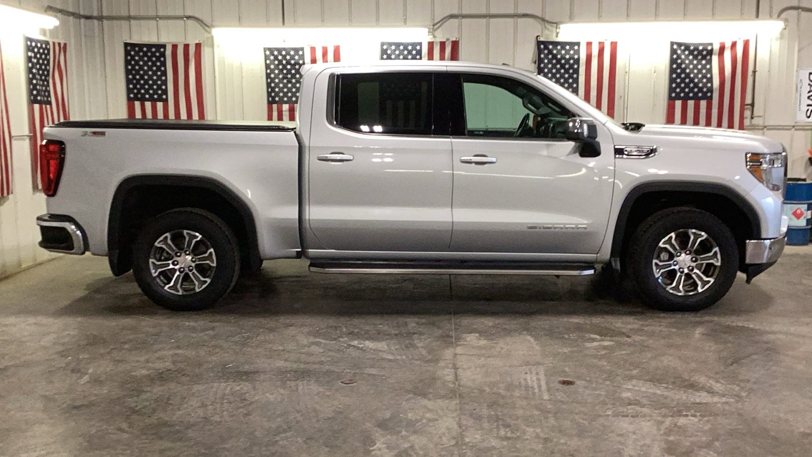 Used 2019 GMC Sierra 1500 SLE with VIN 1GTU9BED5KZ387920 for sale in Delano, Minnesota