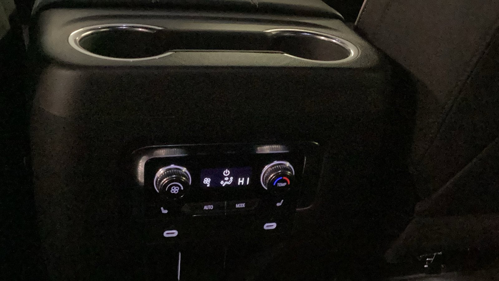 2024 GMC Yukon XL SLT - Photo 16