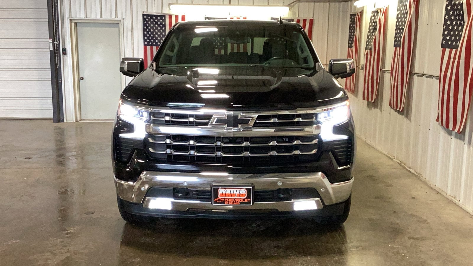2023 Chevrolet Silverado 1500 LTZ - Photo 17