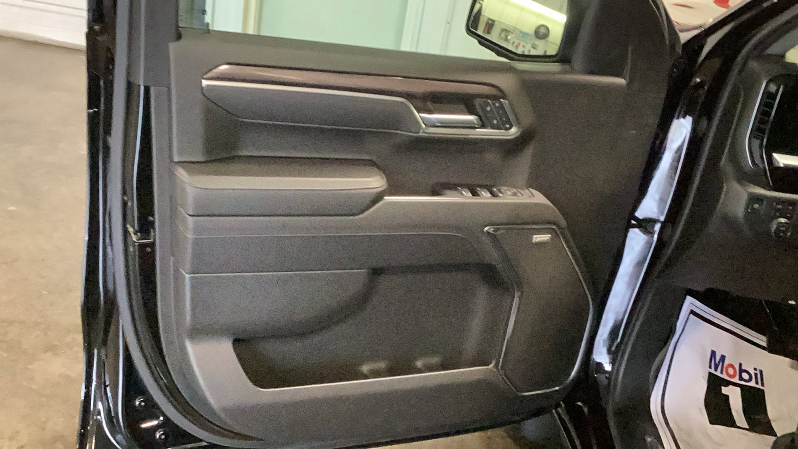 2023 Chevrolet Silverado 1500 LTZ - Photo 10