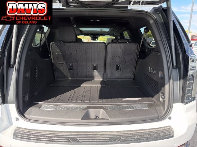 2027 Chevrolet Suburban Z71 - Photo 23