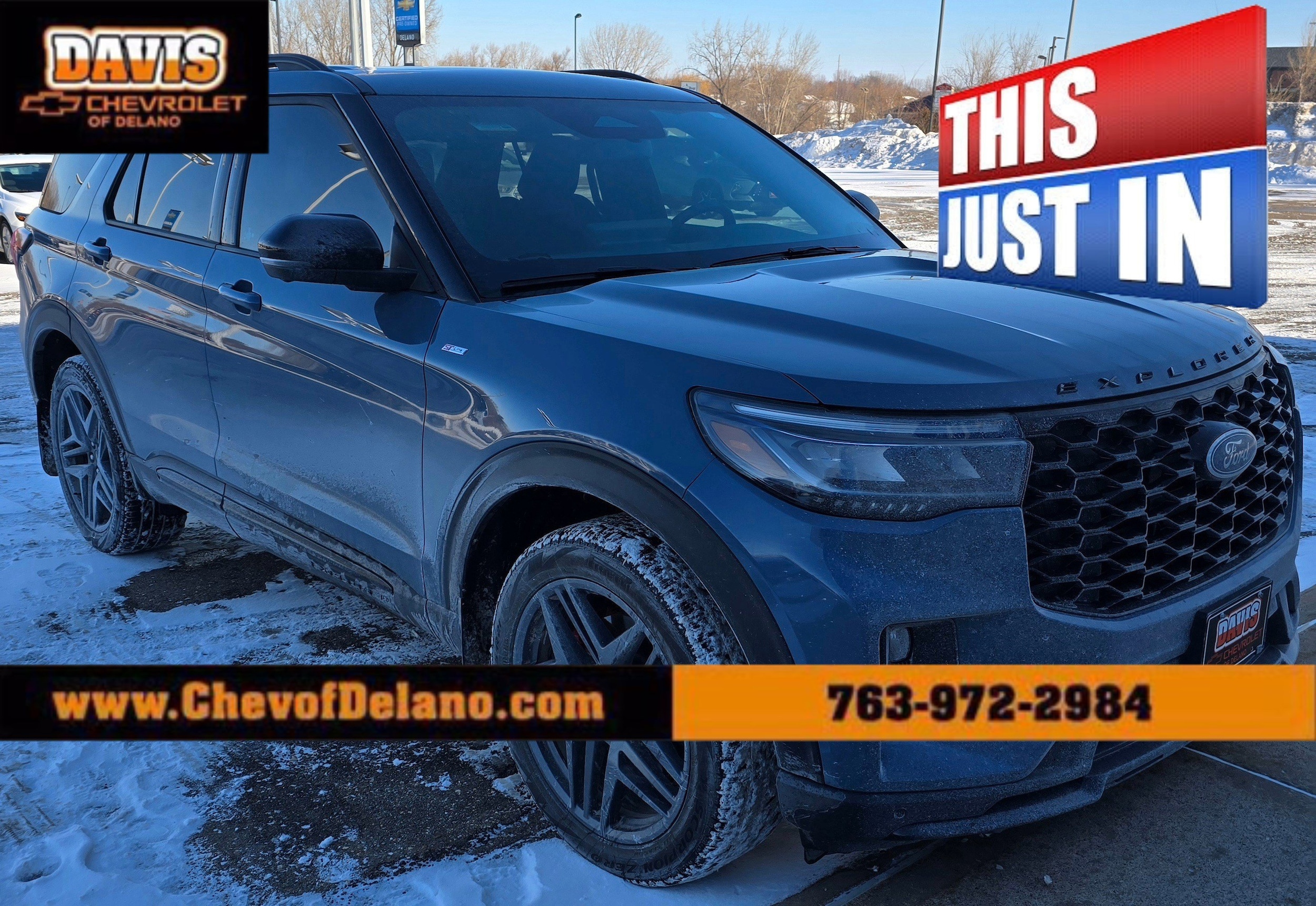 2025 Ford Explorer ST-LINE's photo