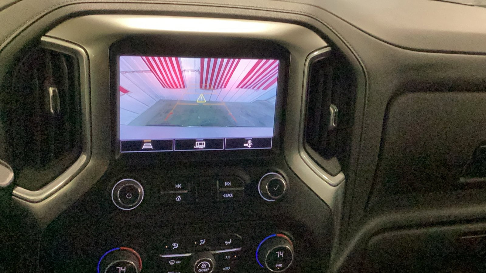 2021 Chevrolet Silverado 1500 LTZ - Photo 15