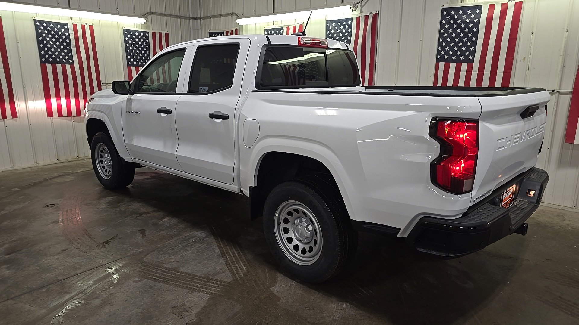 2025 Chevrolet Colorado LT photo 2