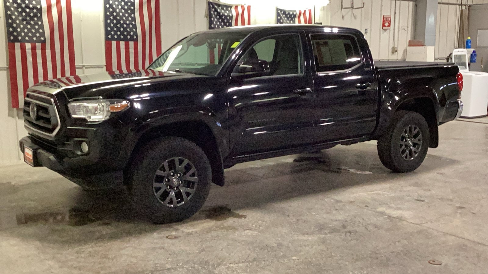 Used 2022 Toyota Tacoma SR5 with VIN 3TMCZ5AN8NM492033 for sale in Delano, Minnesota