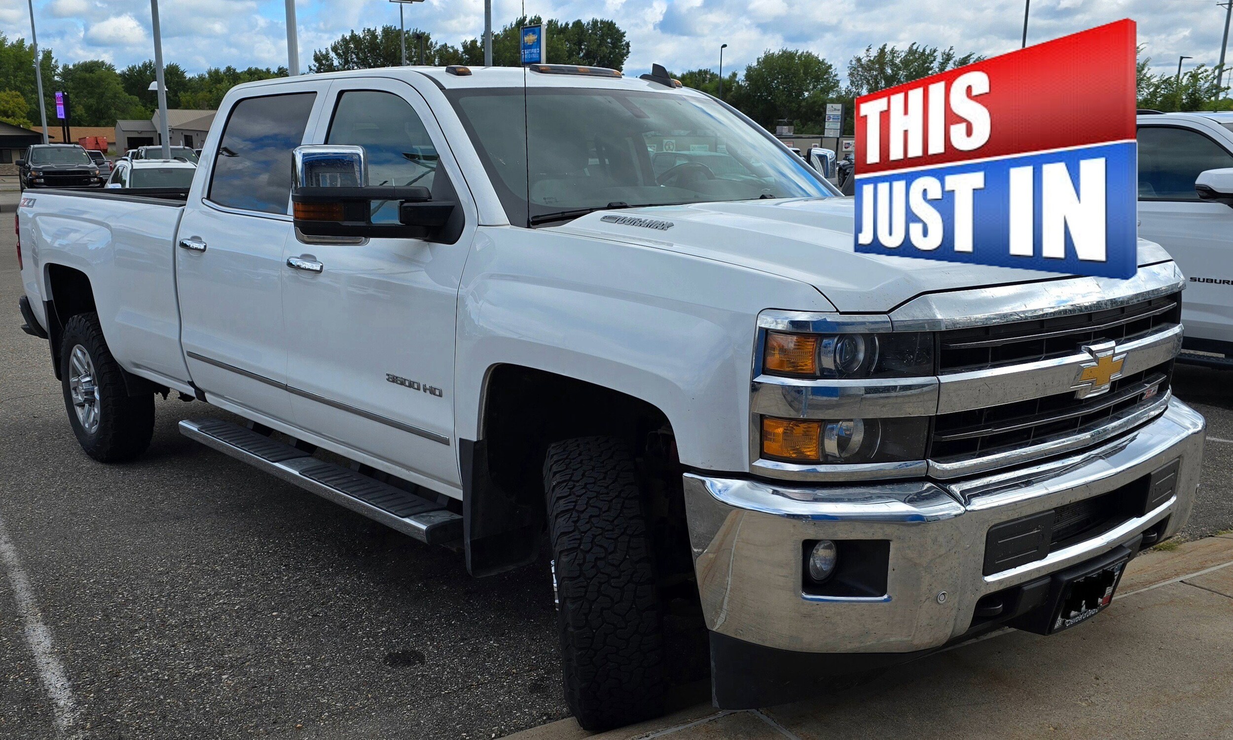 2018 Chevrolet Silverado 3500HD LTZ photo 2