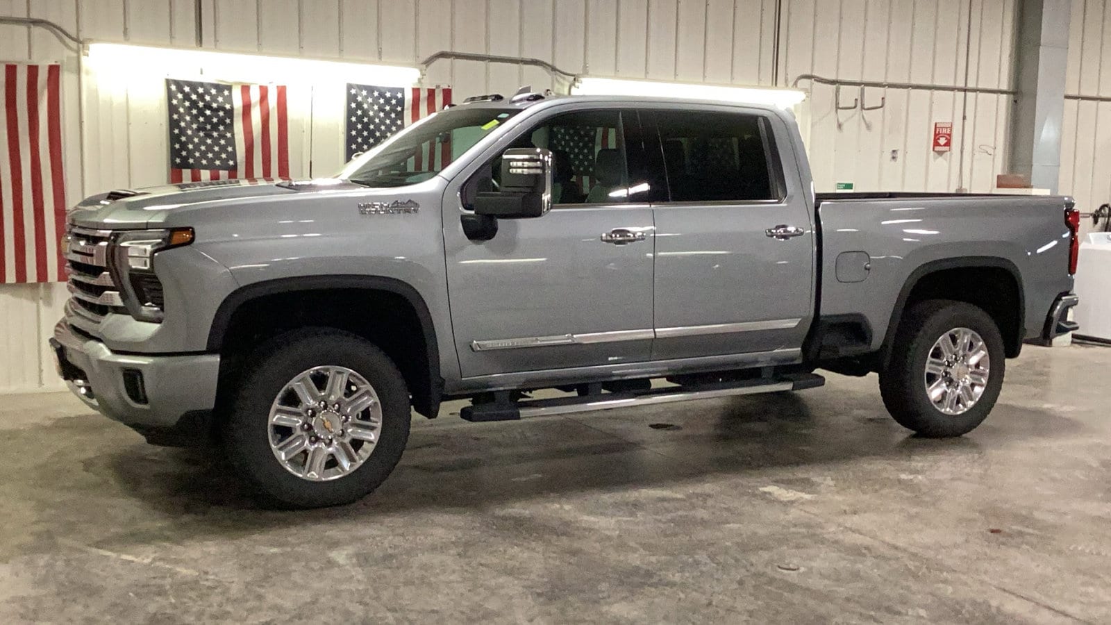 Used 2025 Chevrolet Silverado 3500HD High Country with VIN 1GC4KVEY5SF112171 for sale in Delano, Minnesota
