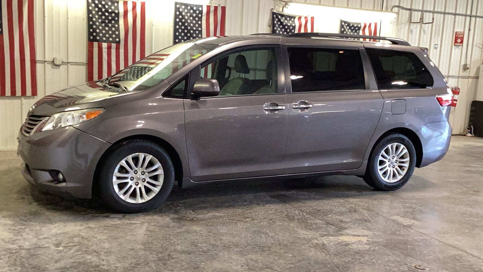Used 2015 Toyota Sienna XLE with VIN 5TDYK3DC1FS613219 for sale in Delano, Minnesota