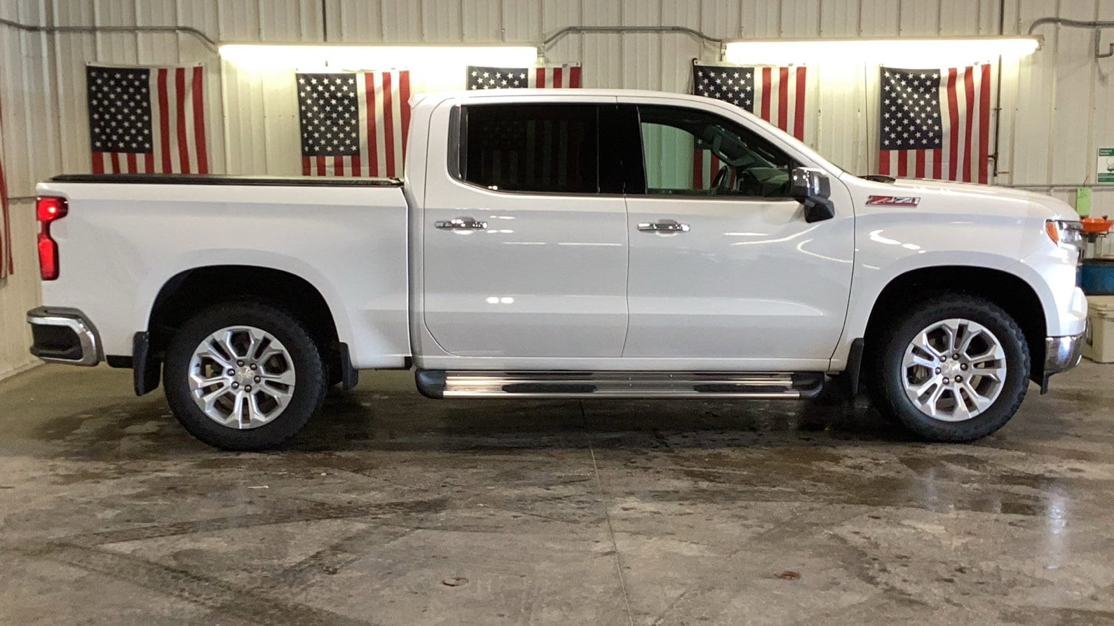 Used 2022 Chevrolet Silverado 1500 LTZ with VIN 1GCUDGED6NZ500354 for sale in Delano, Minnesota