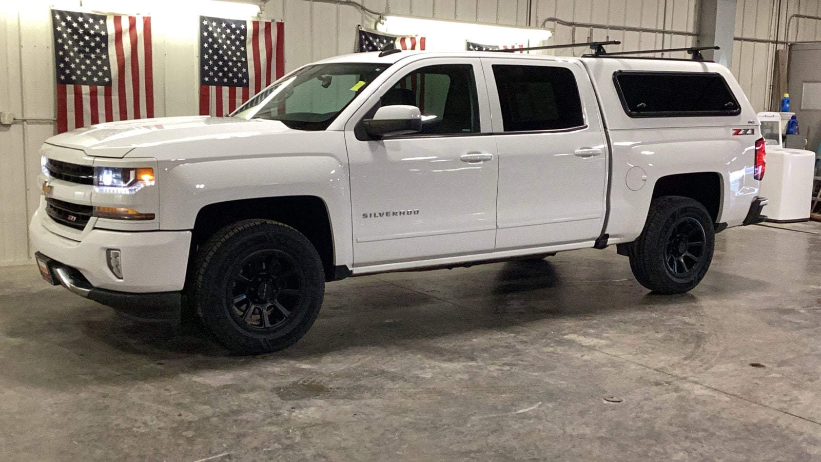 Used 2018 Chevrolet Silverado 1500 LT with VIN 3GCUKREC4JG496162 for sale in Delano, Minnesota