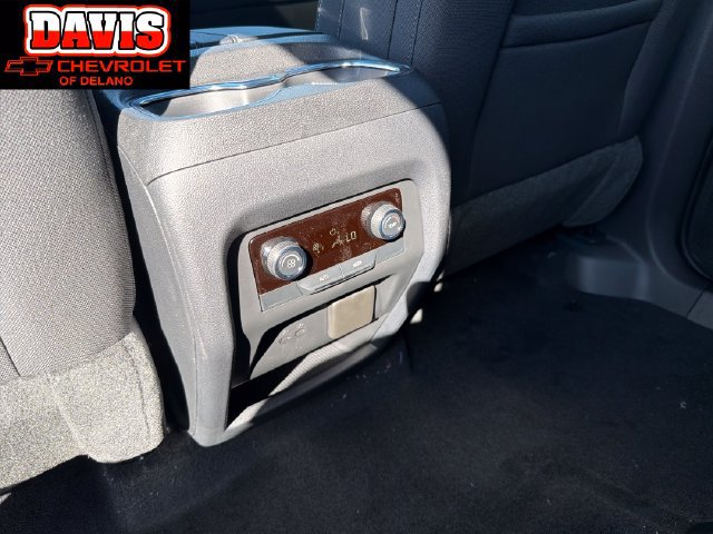 2027 Chevrolet Traverse LT - Photo 21