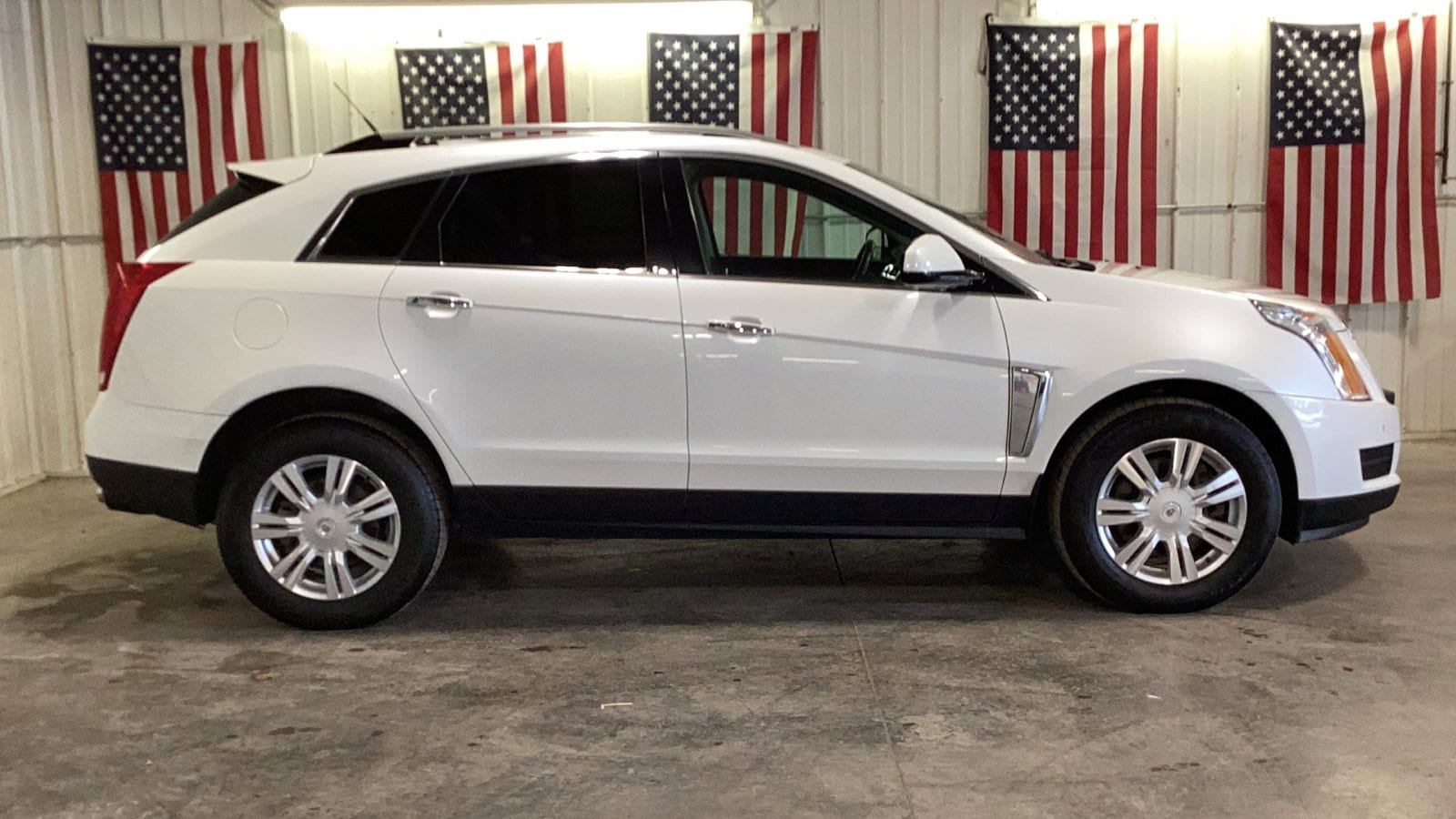 Used 2013 Cadillac SRX Luxury Collection with VIN 3GYFNGE30DS561122 for sale in Delano, Minnesota