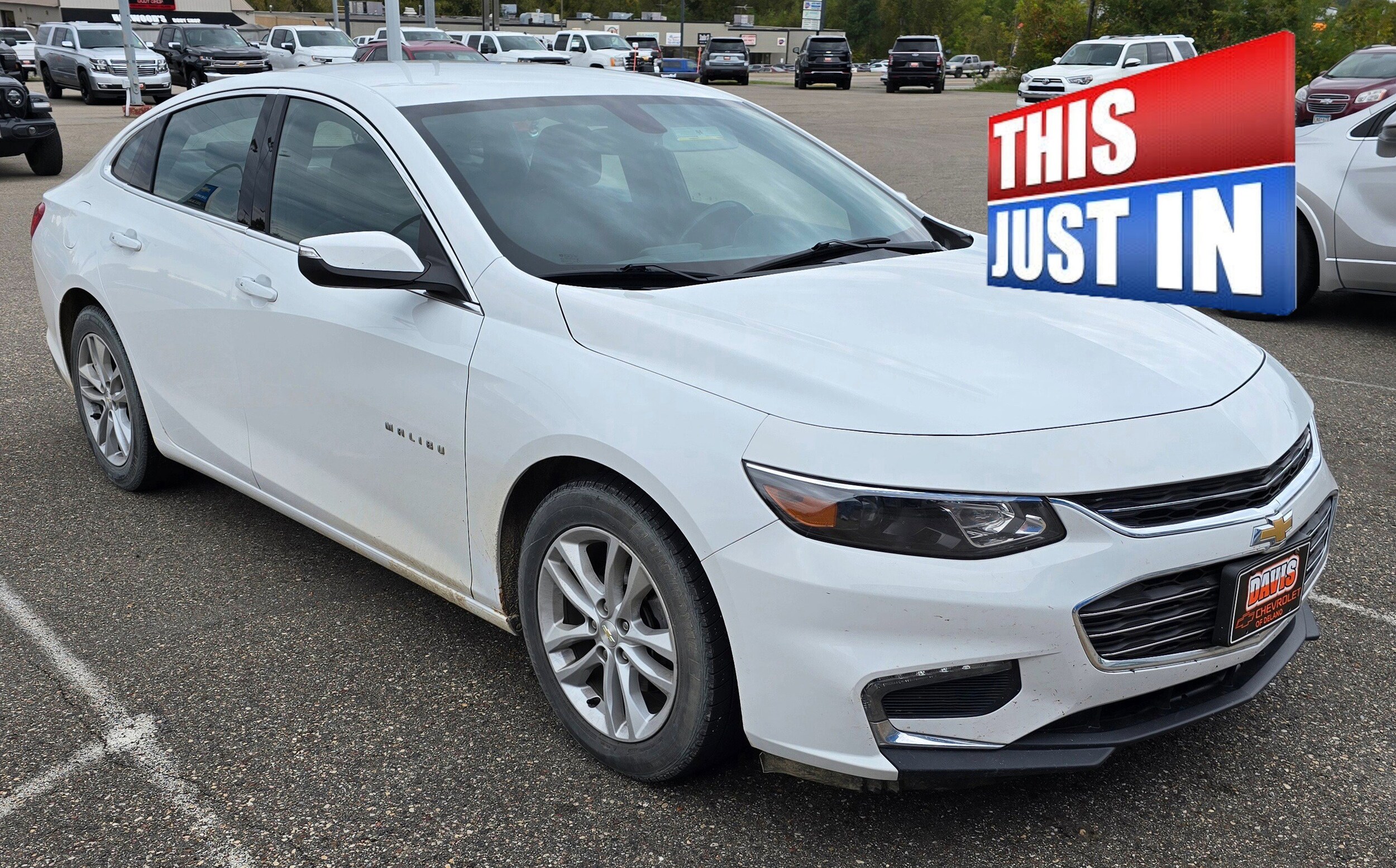 2016 Chevrolet Malibu 1LT photo 2