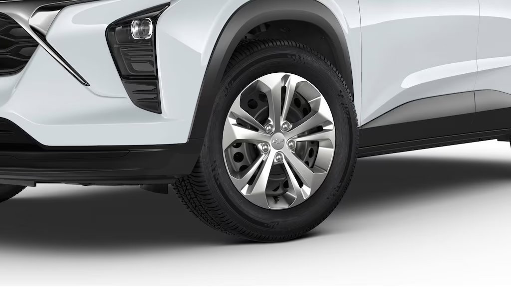 2026 Chevrolet Trax LS photo 4