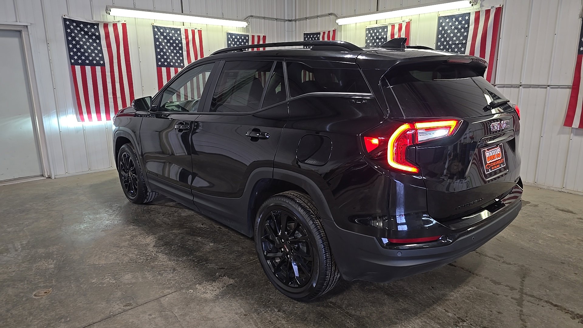 Used 2024 GMC Terrain SLE with VIN 3GKALTEG9RL341825 for sale in Delano, Minnesota