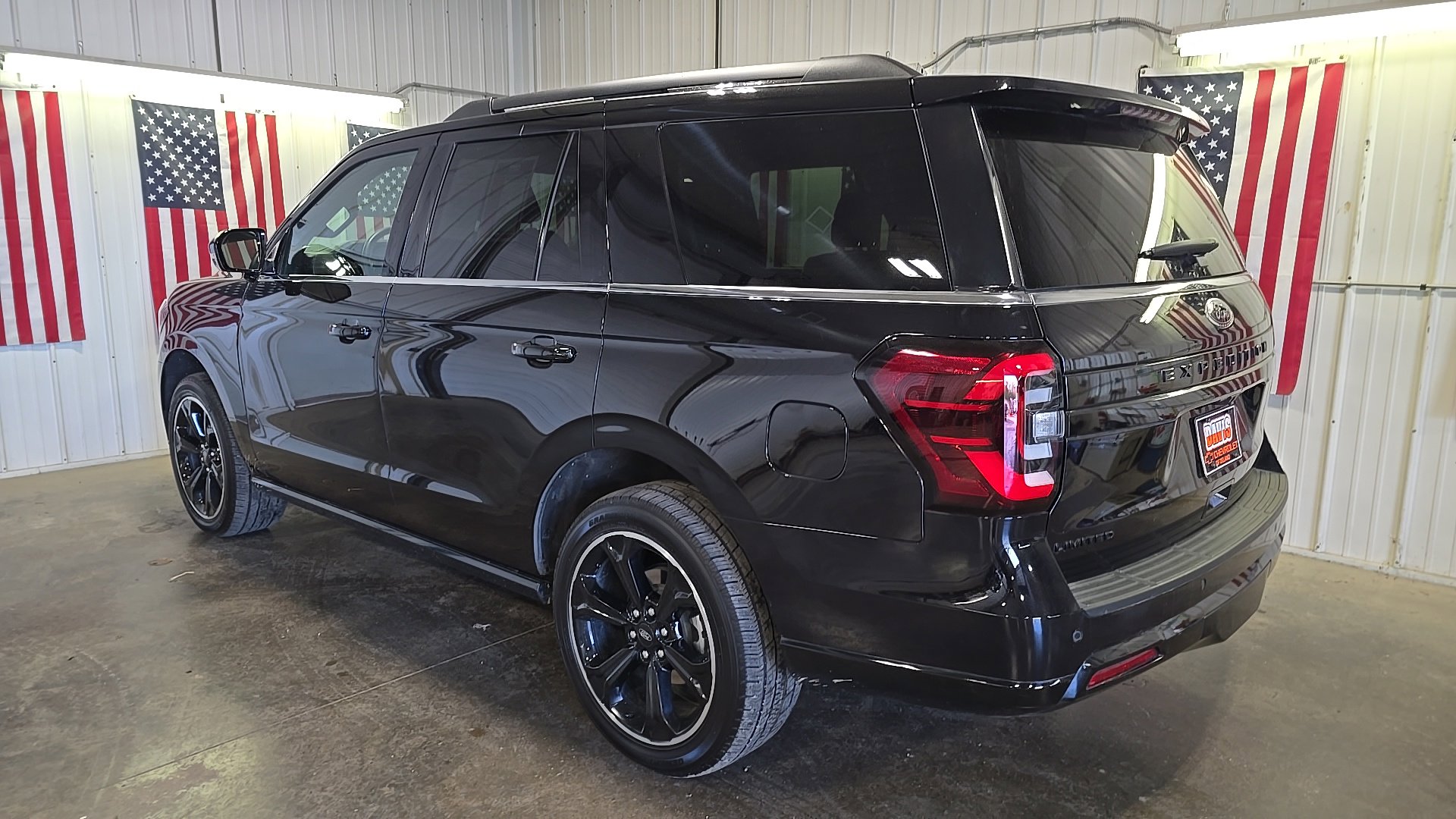 Used 2023 Ford Expedition Limited with VIN 1FMJU2A8XPEA21858 for sale in Delano, Minnesota