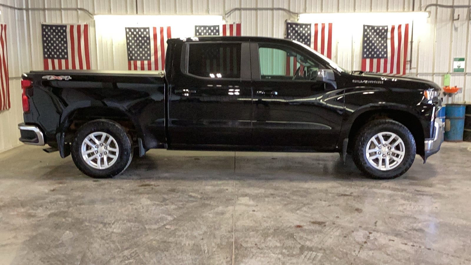 Used 2020 Chevrolet Silverado 1500 LT with VIN 3GCUYDED4LG384152 for sale in Delano, Minnesota