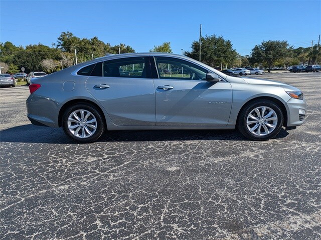 2024 Chevrolet Malibu 1LT photo 3