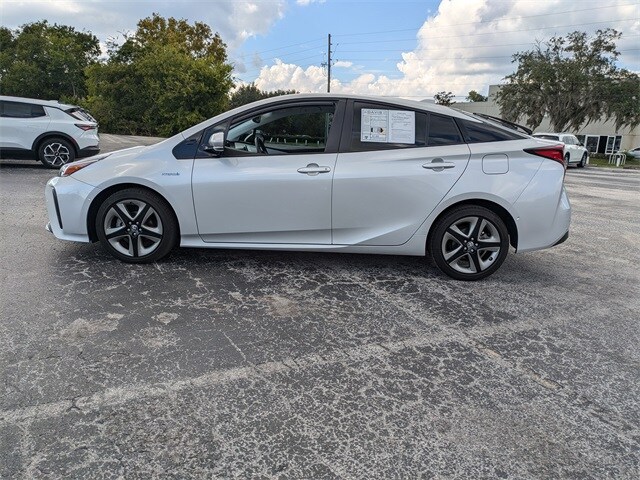 2019 Toyota Prius Limited photo 3