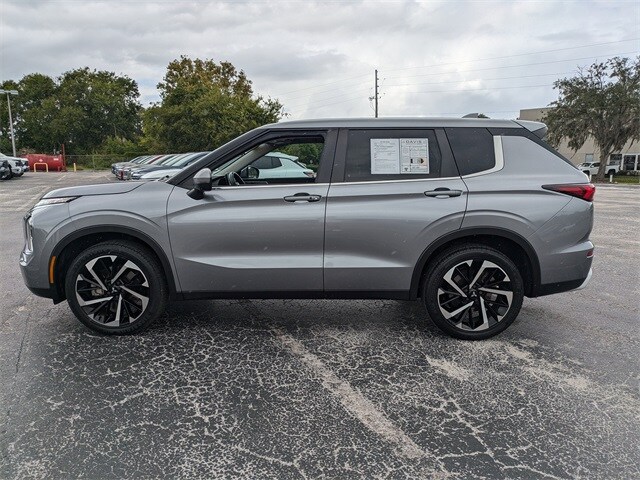 2022 Mitsubishi Outlander SE photo 4