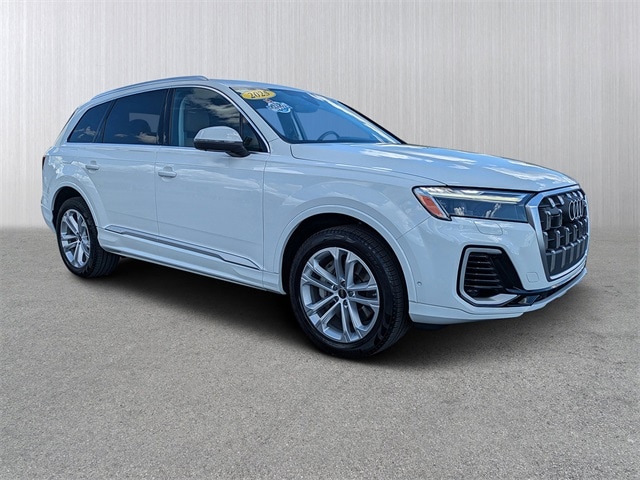 2025 Audi Q7 Premium Plus