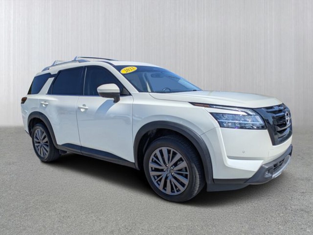 Used 2023 Nissan Pathfinder SL SUV