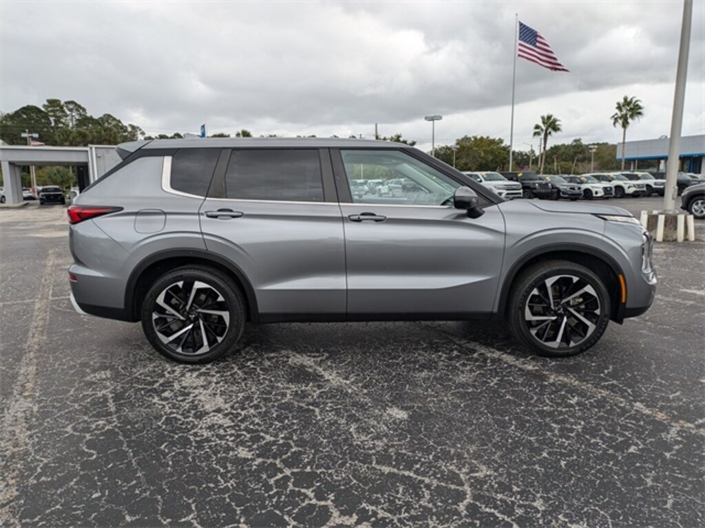 Used 2022 Mitsubishi Outlander CUV