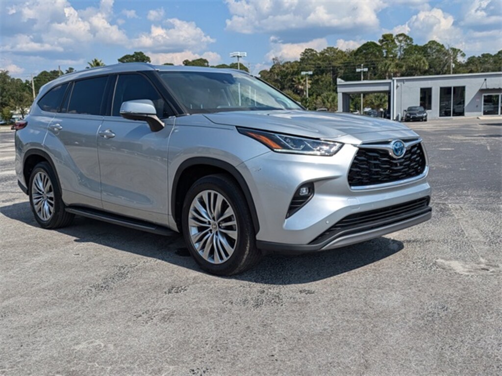 Used 2023 Toyota Highlander Hybrid Platinum SUV