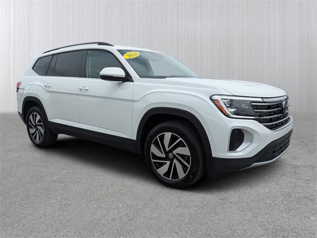 Used 2024 Volkswagen Atlas 2.0T SE w/Technology SUV