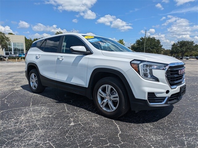 2024 Gmc Terrain SLE photo 2