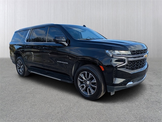 2023 Chevrolet Suburban LS's photo