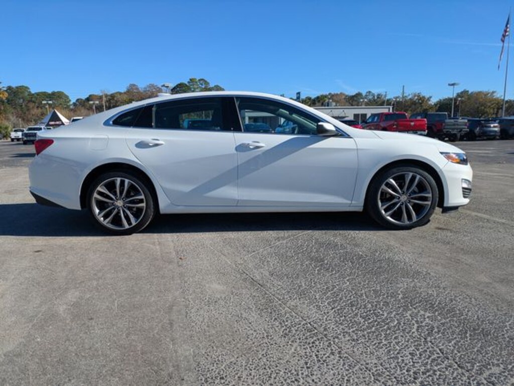 Used 2025 Chevrolet Malibu 1LT Sedan