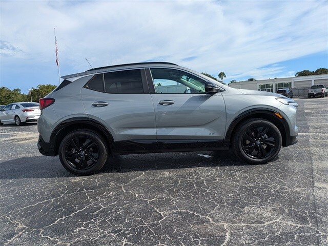 2025 Buick Encore GX Sport Touring photo 3