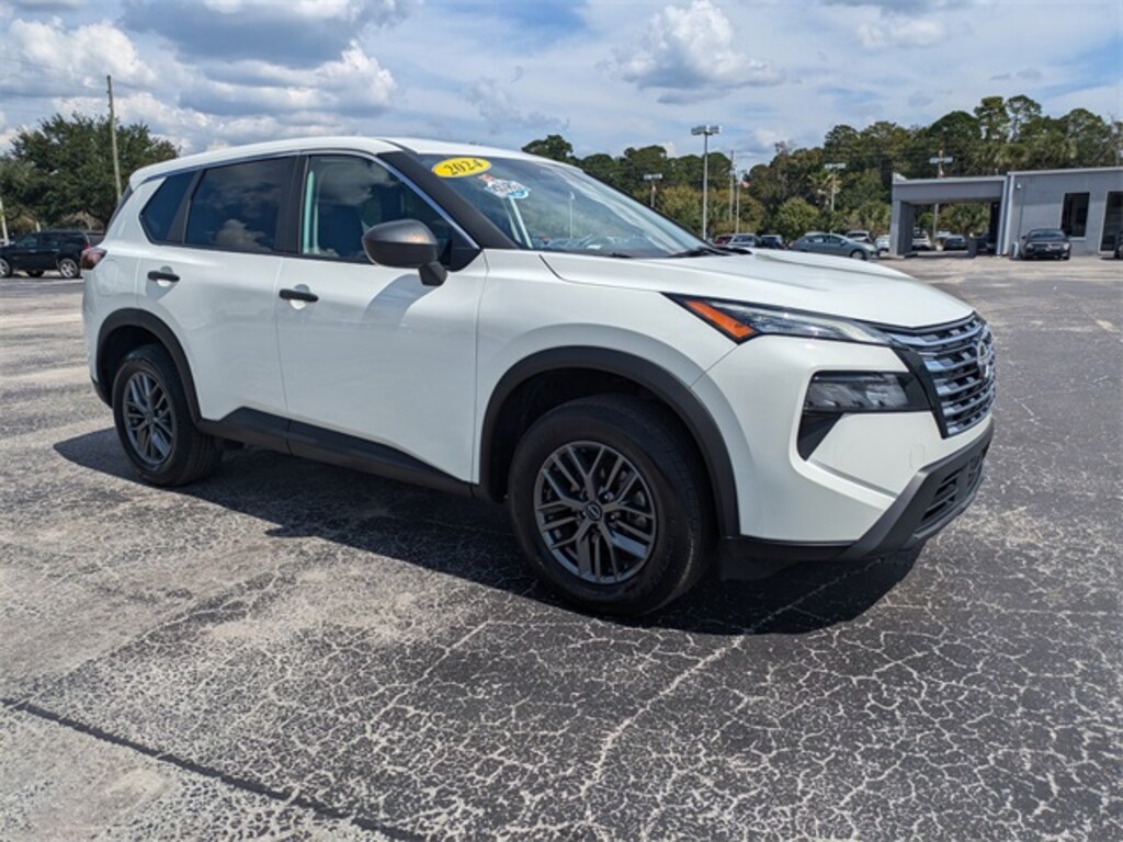Used 2024 Nissan Rogue S SUV