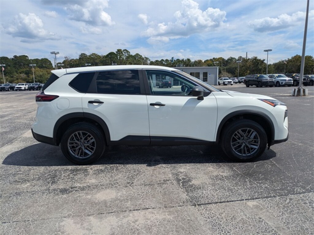 Used 2024 Nissan Rogue S SUV